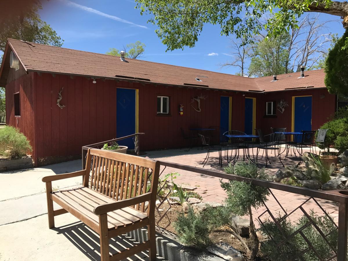 Stargazer Inn Nevada Baker Exterior photo